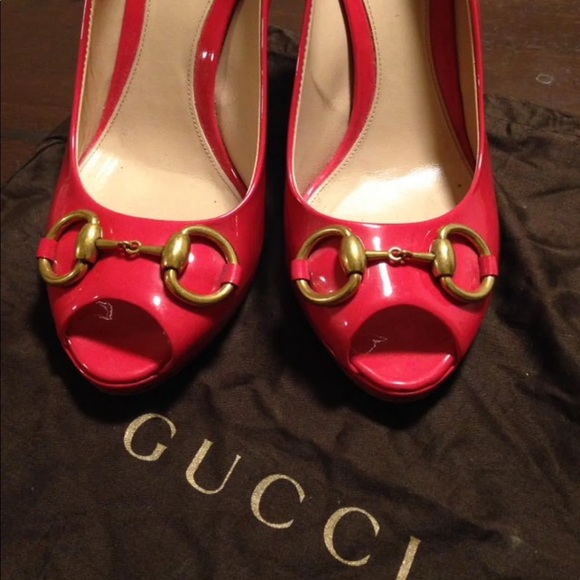 Gucci pink patent leather horsebit heels - Picture 2 of 8